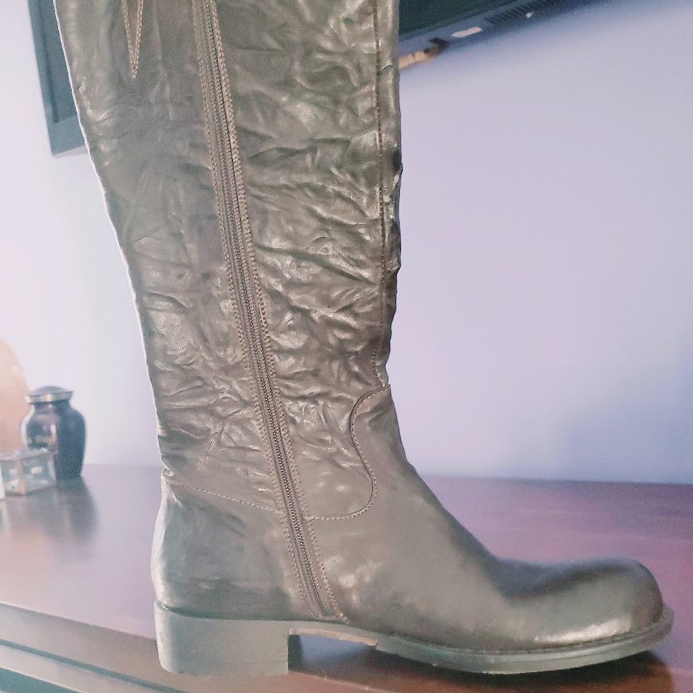 Sundance Knee Hi Leather Boot with Side Zip
